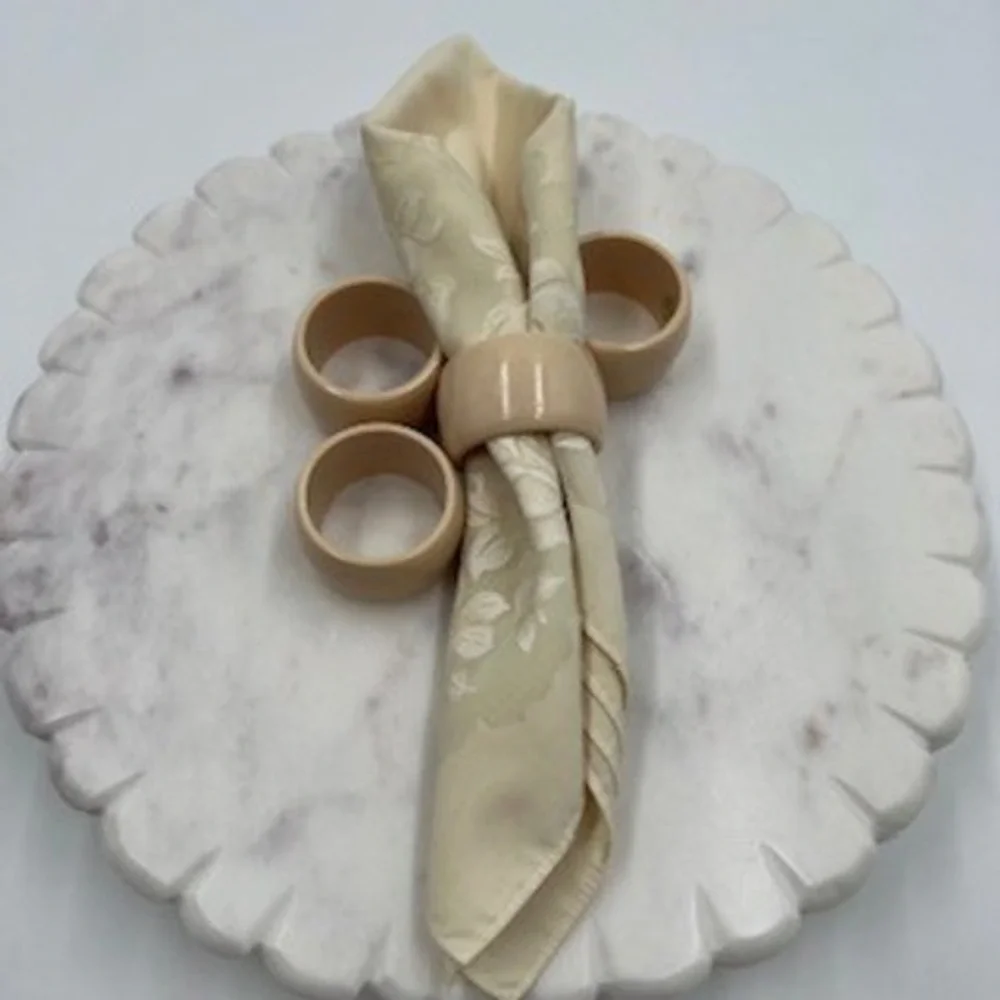 Vintage MCM Tan Acrylic Napkin Rings Set of 4 Beige Round‎ Mid Century Modern